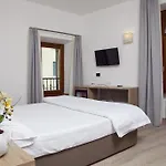 Grobberio سان مارتينو بون ألبرغو