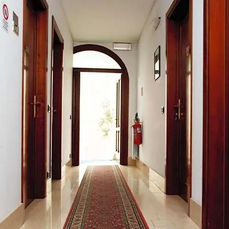 Grobberio Hotel